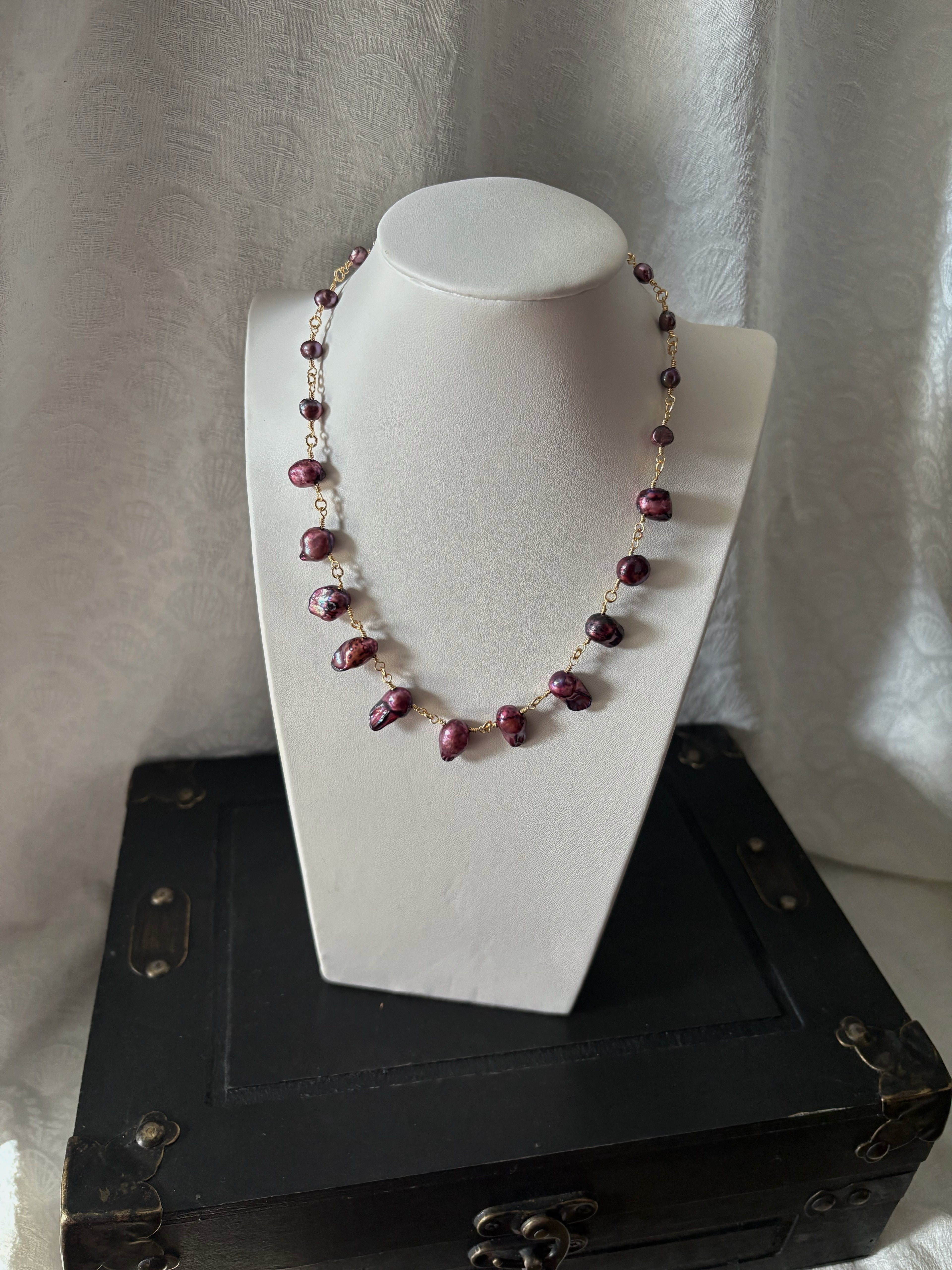 Eleanor's Pearl Necklace in Purple