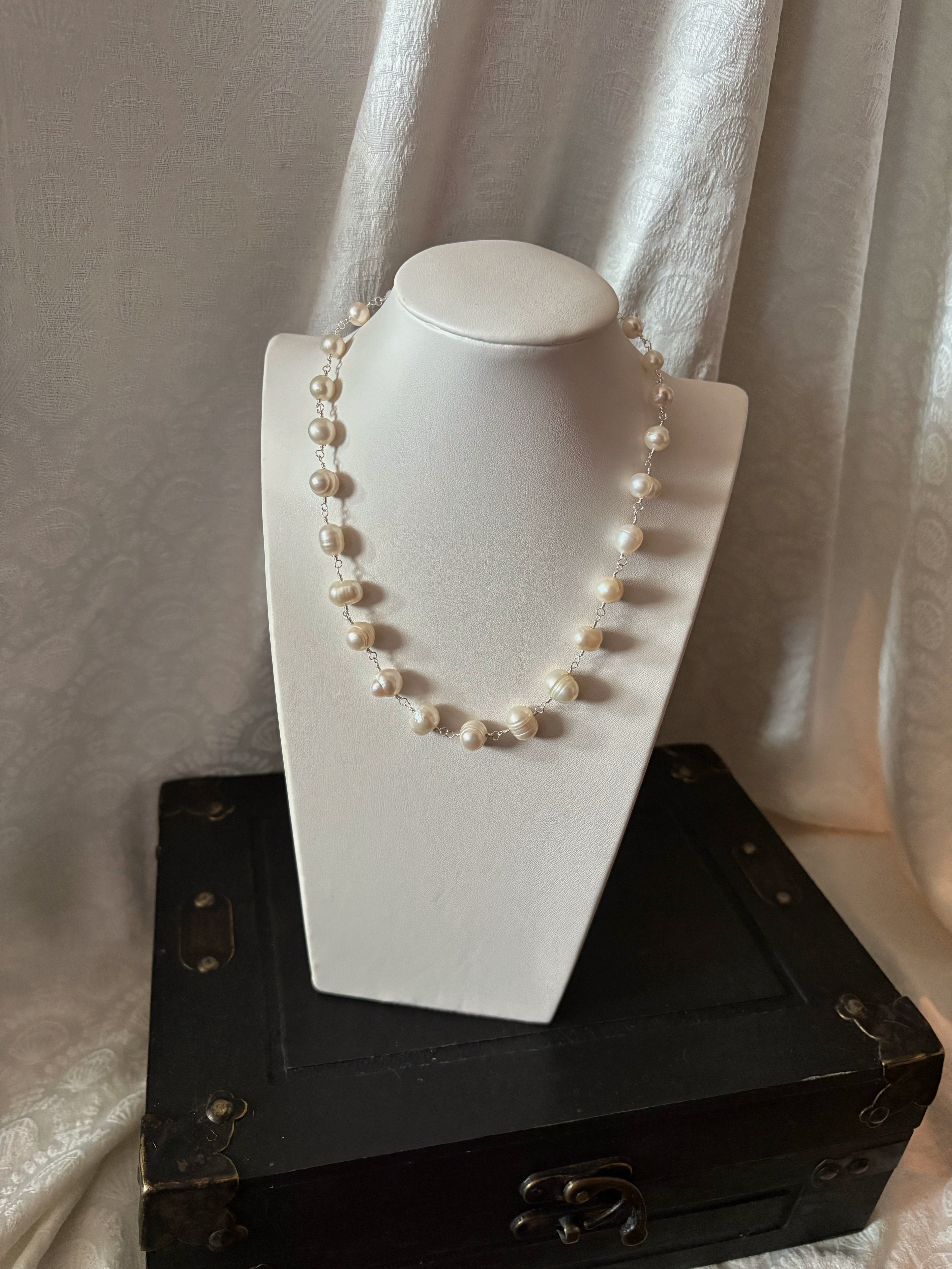 Large Pearl Necklace in Silver