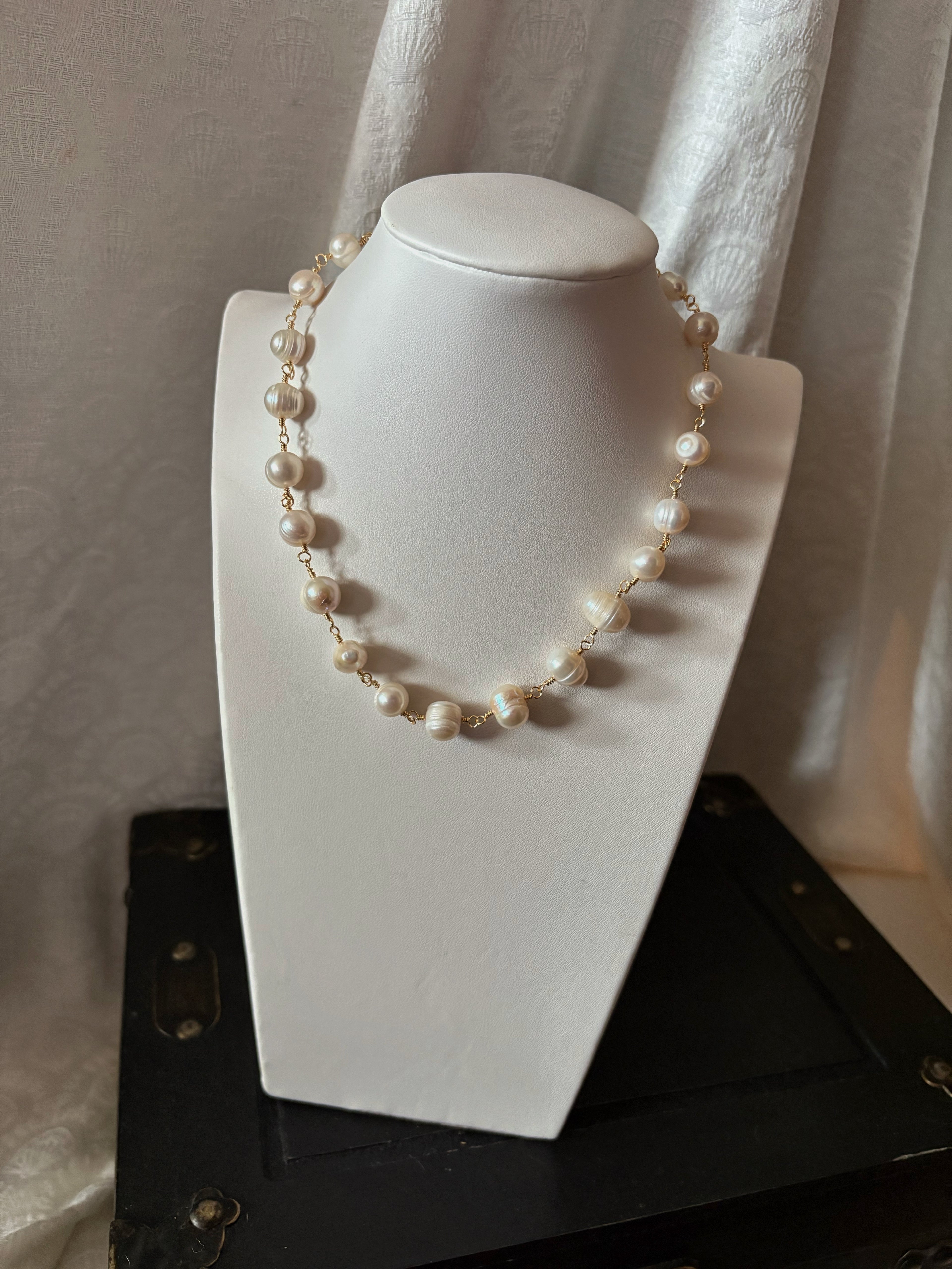 Large Pearl Necklace in Gold