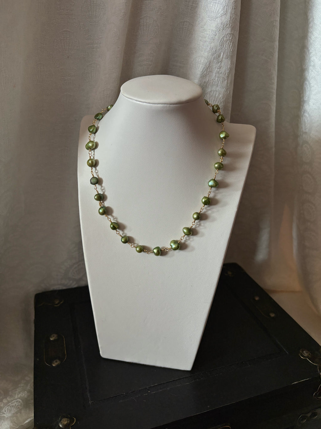 Isla Pearl Necklace in Avocado Green